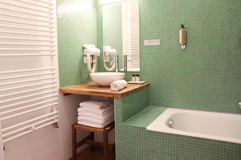 Domaine Du Normandoux, The Originals Relais Hotel Terce Ngoại thất bức ảnh